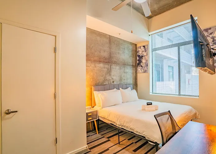 Stylish 2bd - Cdt - Gym, Pool, Parking - Sleep 8 Apartamento *